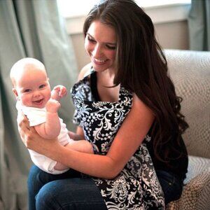 NWT Udder Cover for Nursing Mothers Breastfeeding Cover - Black & White